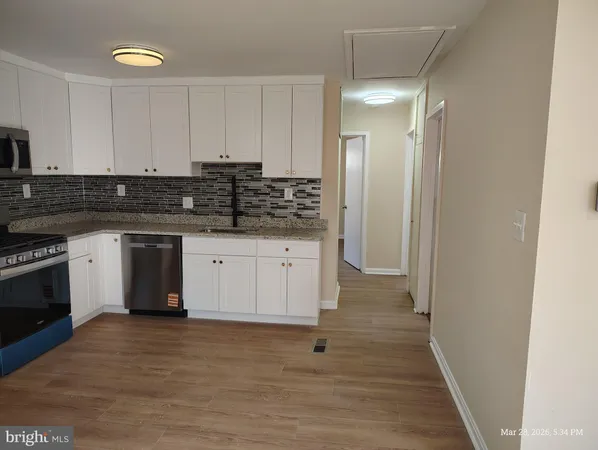 $679,900 | 6312 Indian Run Parkway, Alexandria, VA 22312