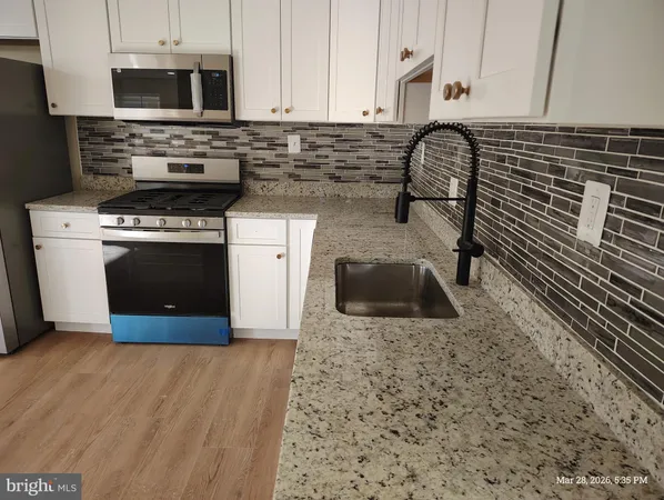 $679,900 | 6312 Indian Run Parkway, Alexandria, VA 22312