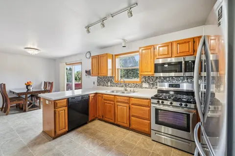 $525,000 | 1218 Jasmine Drive, Madison, WI 53719