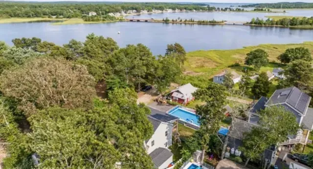 $2,200 | 43 Marine Avenue, Wareham, MA 02576