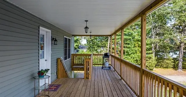 $2,200 | 43 Marine Avenue, Wareham, MA 02576