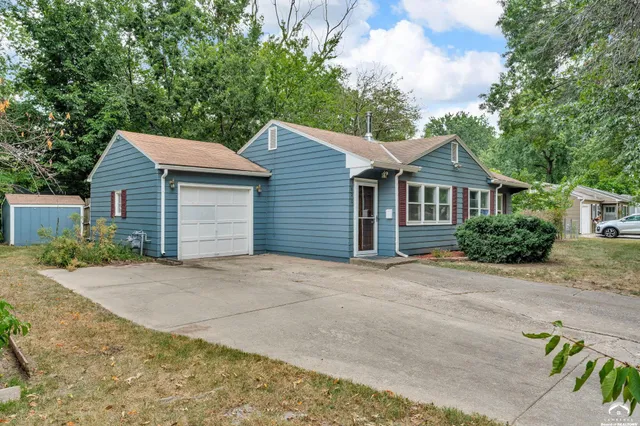 $239,900 | 800 Madeline Lane, Lawrence, KS 66049