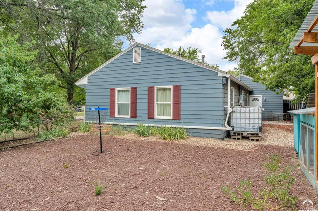 $239,900 | 800 Madeline Lane, Lawrence, KS 66049