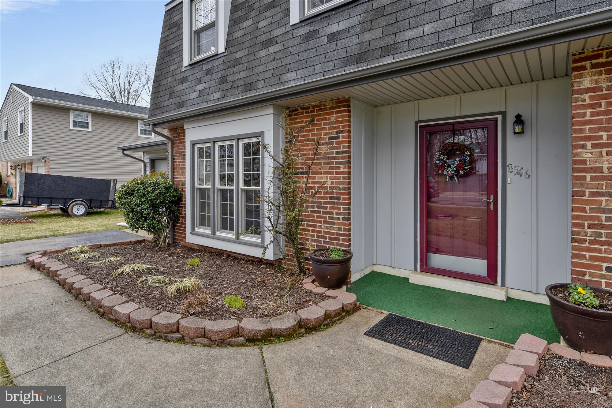8546 Stonewall Road Manassas, VA 20110 - Photo 2 of 32 Main Front Walk