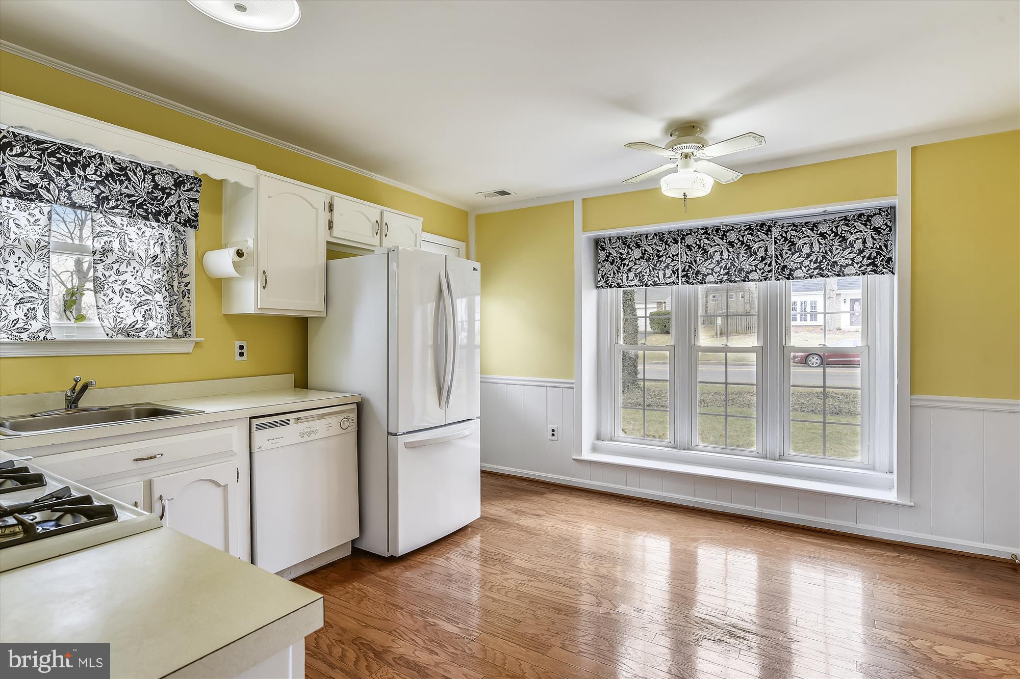 8546 Stonewall Road Manassas, VA 20110 - Photo 14 of 32 Kitchen