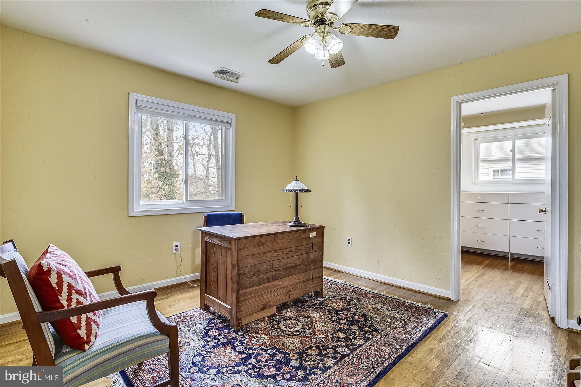 8546 Stonewall Road Manassas, VA 20110 - Photo 24 of 32 Living Area - Upper Level