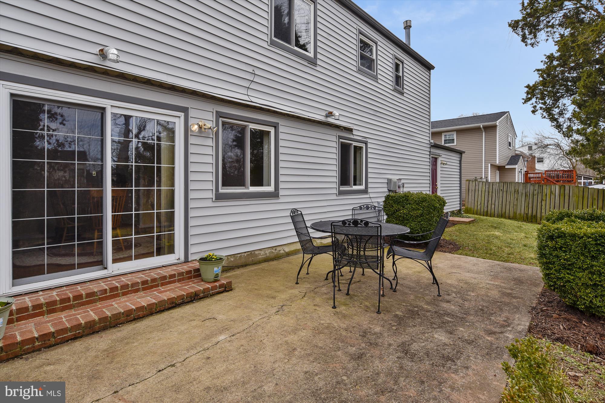 8546 Stonewall Road Manassas, VA 20110 - Photo 28 of 32 Patio on back of Home!
