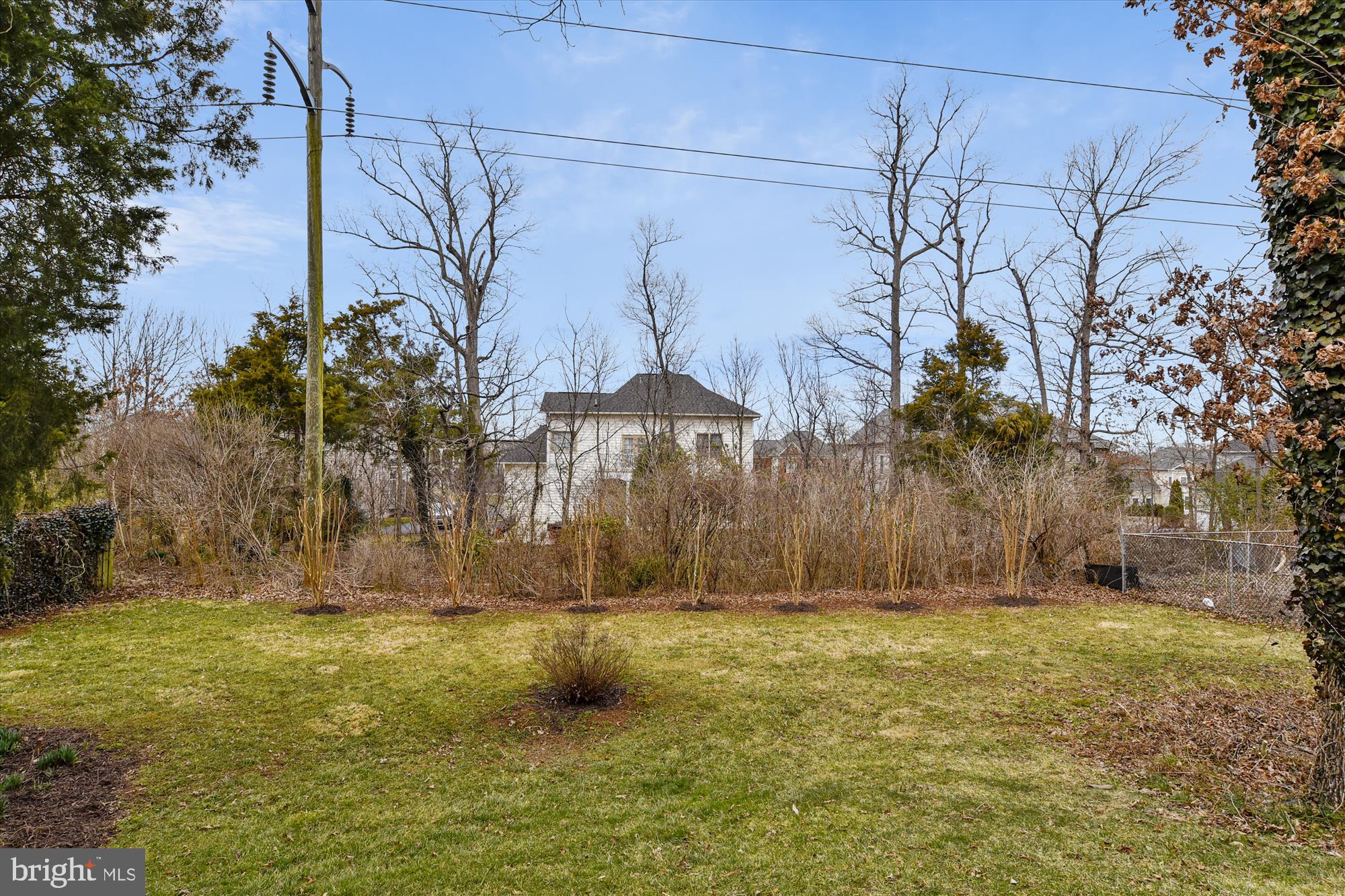 8546 Stonewall Road Manassas, VA 20110 - Photo 30 of 32 Large Backyard