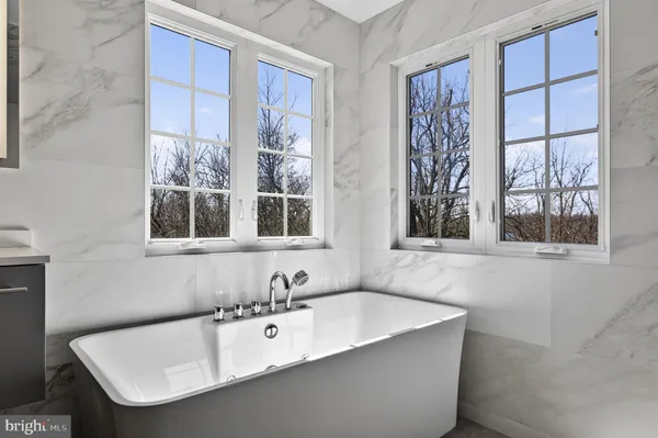 $920,000 | 898 Declaration Drive, Charles Town, WV 25414