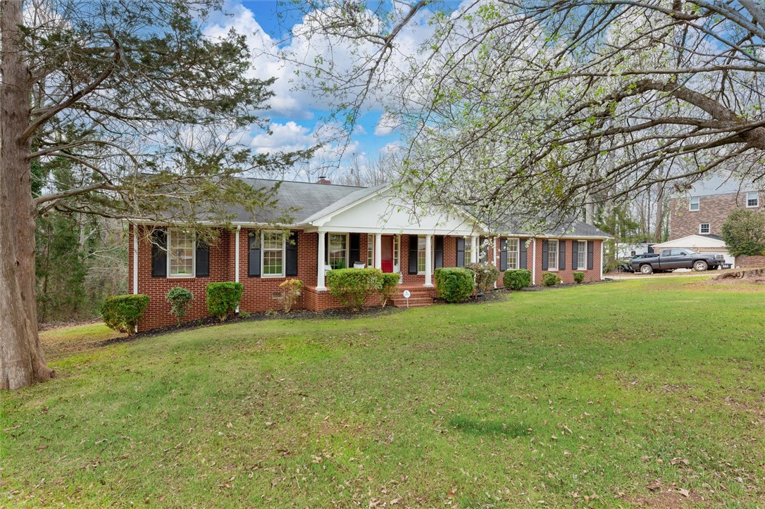 600 Timberlake Road Anderson, SC 29625 - Photo 1 of 30 Front of home