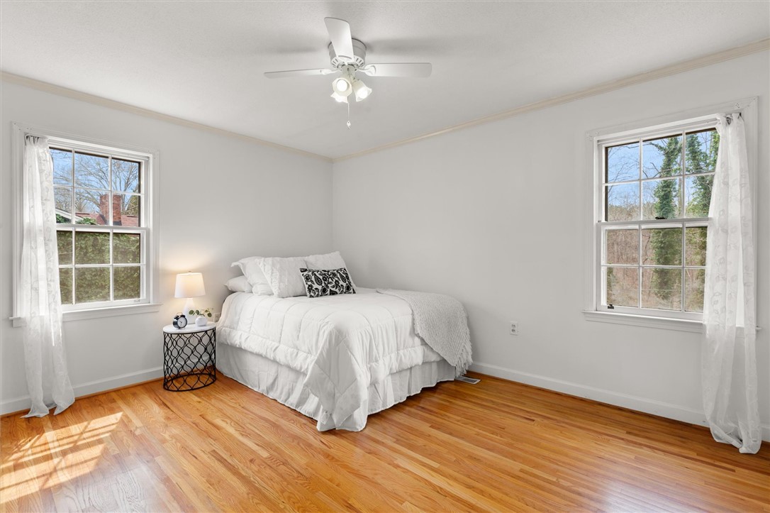 600 Timberlake Road Anderson, SC 29625 - Photo 17 of 30 Primary bedroom-great wood flooring