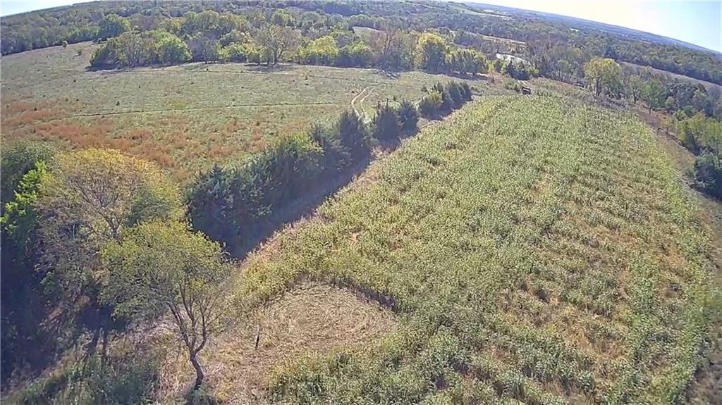 Crescent Hill Road Paola, KS 66071 - Photo 11 of 40