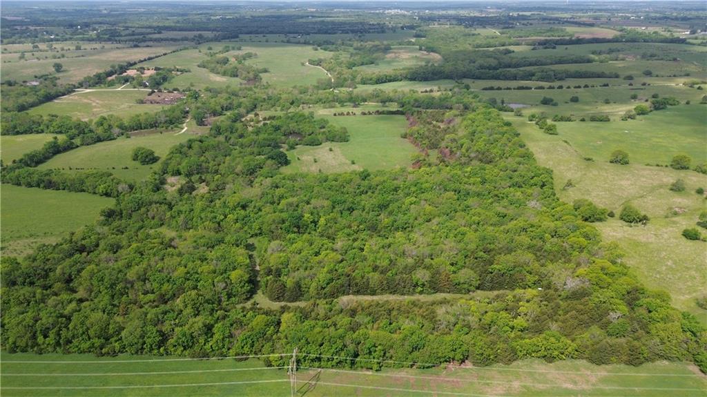 Crescent Hill Road Paola, KS 66071 - Photo 16 of 40
