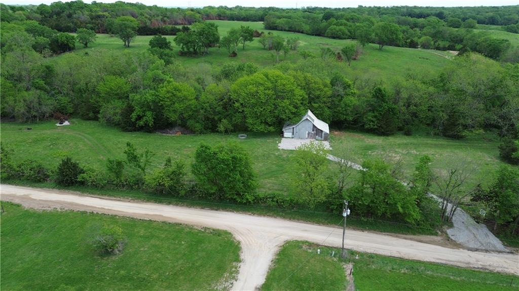 Crescent Hill Road Paola, KS 66071 - Photo 3 of 40