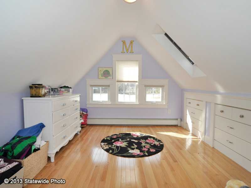 22 Chapin Road Barrington, RI 02806 - Photo 21 of 24 Bedroom.