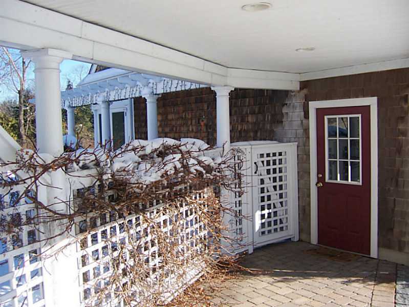 22 Chapin Road Barrington, RI 02806 - Photo 23 of 24 Exterior Front.