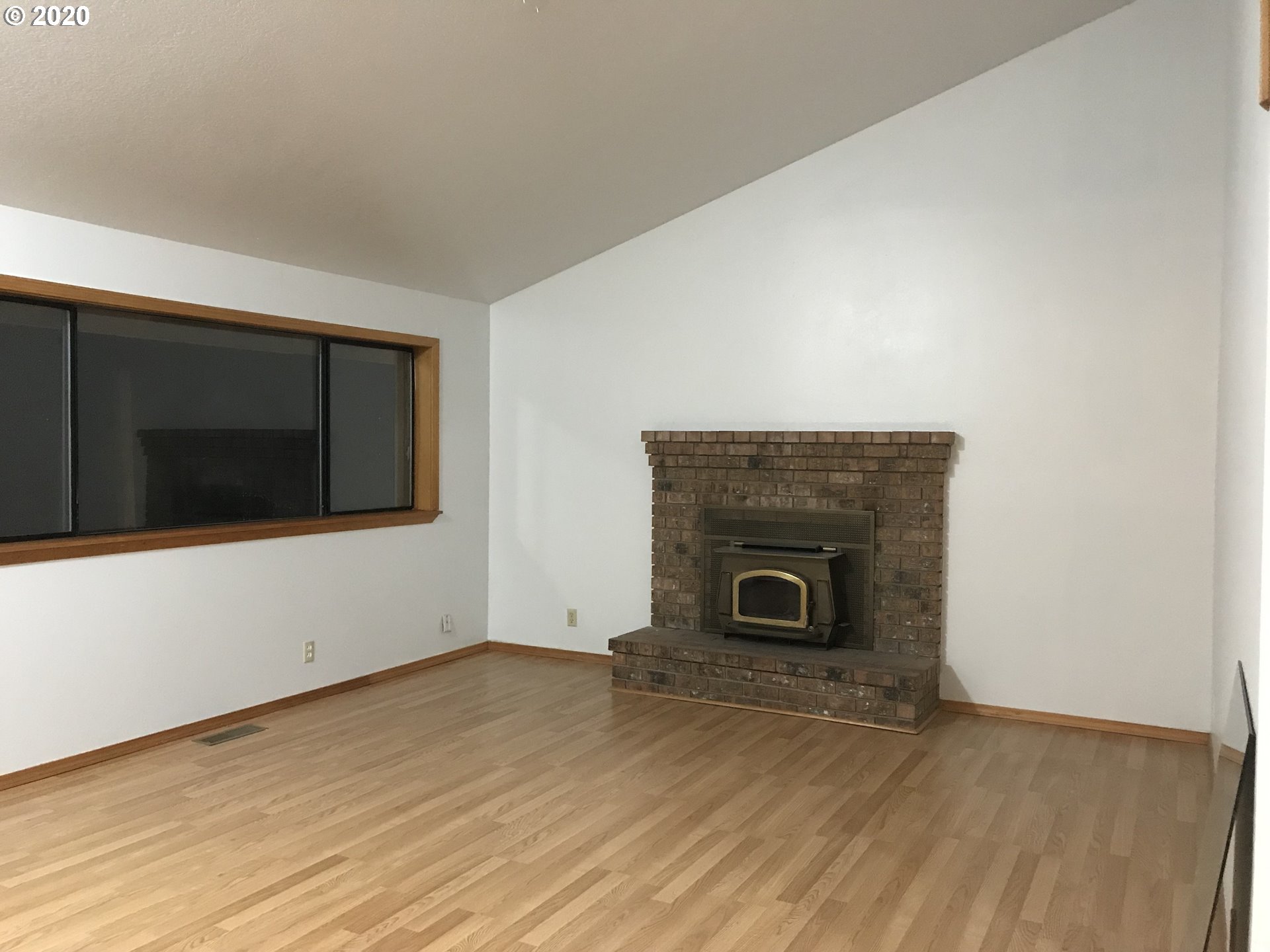 88555 Evers Road Elmira, OR 97437 - Photo 11 of 29 Gallery Image 11
