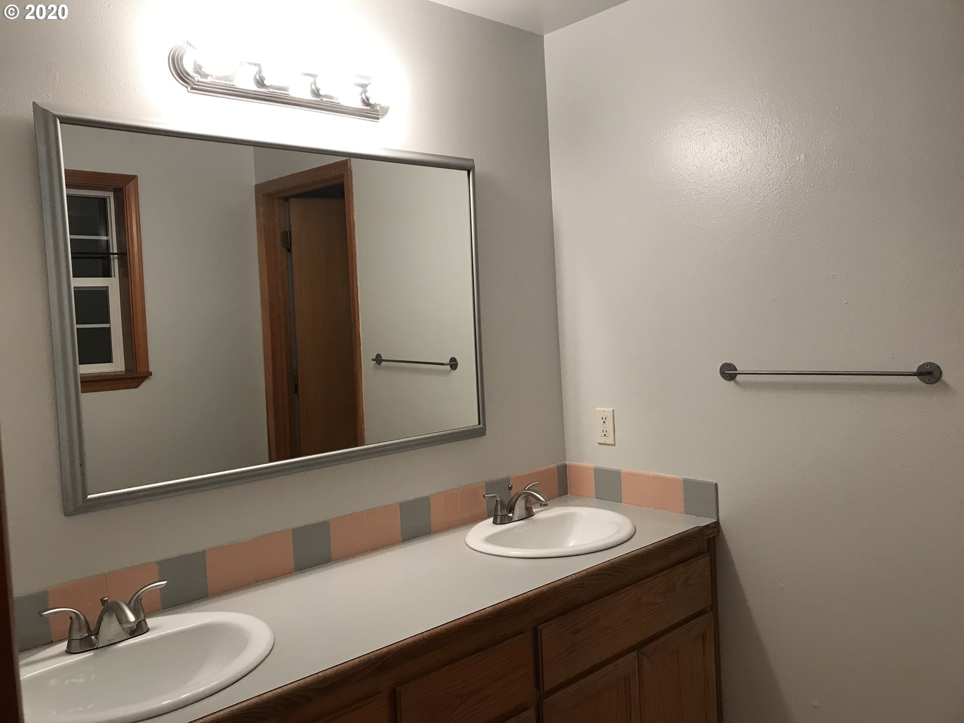 88555 Evers Road Elmira, OR 97437 - Photo 6 of 29 Gallery Image 6
