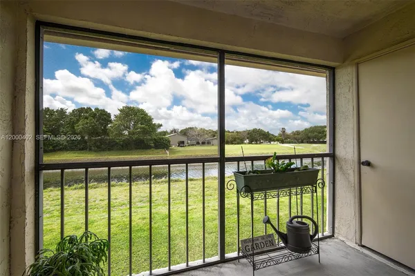 $235,000 | 9449 Boca Cove Circle, Unit 911, Boca Raton, FL 33428