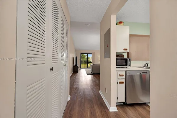 $235,000 | 9449 Boca Cove Circle, Unit 911, Boca Raton, FL 33428