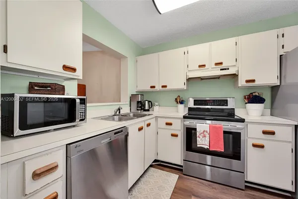 $235,000 | 9449 Boca Cove Circle, Unit 911, Boca Raton, FL 33428