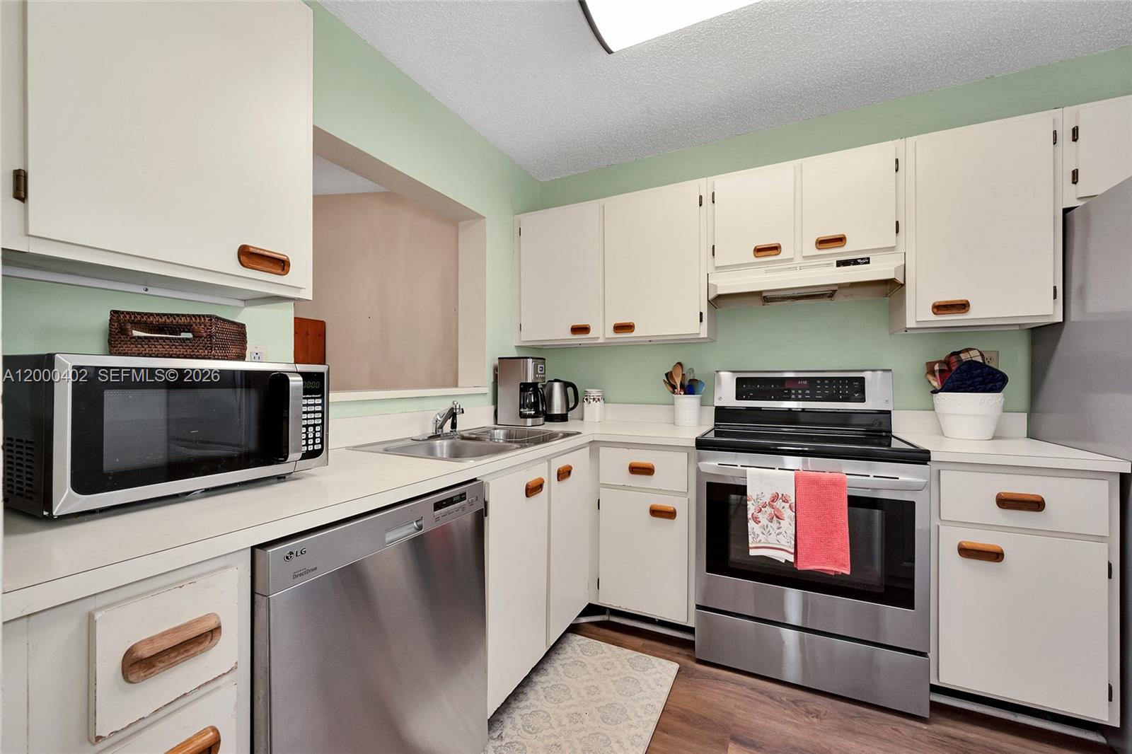 9449 Boca Cove Circle, Unit 911 Boca Raton, FL 33428 - Photo 6 of 33