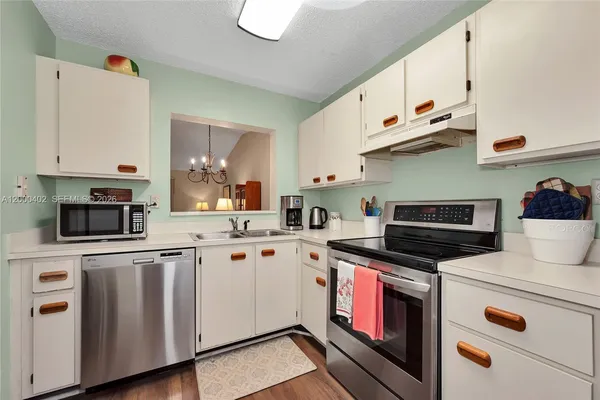 $235,000 | 9449 Boca Cove Circle, Unit 911, Boca Raton, FL 33428