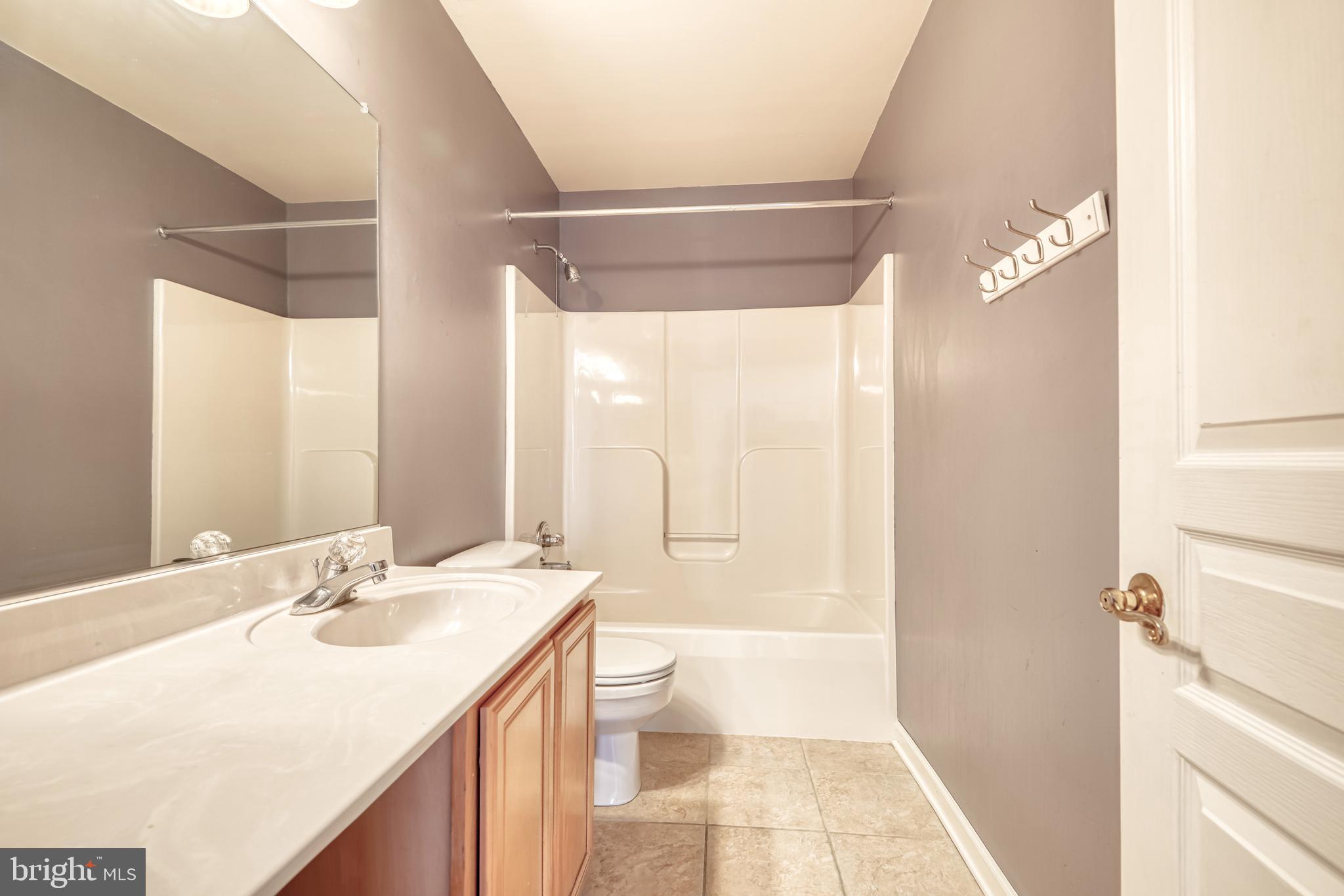 5874 Montgomery Road Elkridge, MD 21075 - Photo 21 of 31 Full bath on upper level