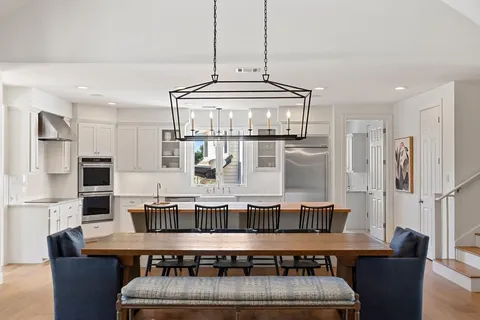 $1,399,000 | 22 Autumn Oaks Drive, Austin, TX 78738