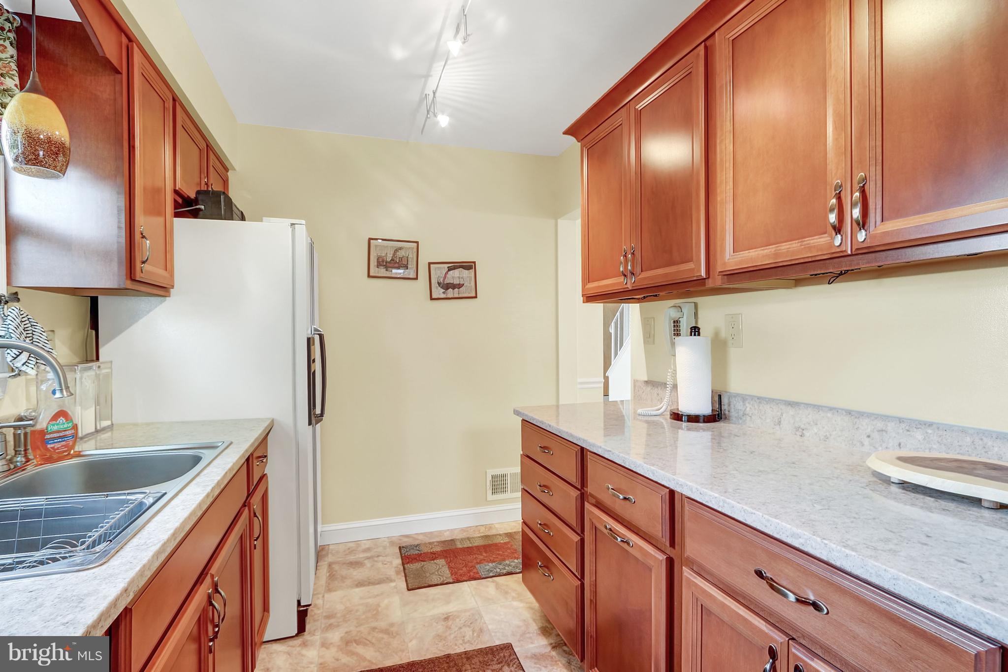 2501 Linwood Road Baltimore, MD 21234 - Photo 9 of 26 Kitchen