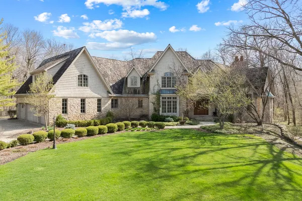 $2,600,000 | 33W551 Hub Road, Wayne, IL 60184