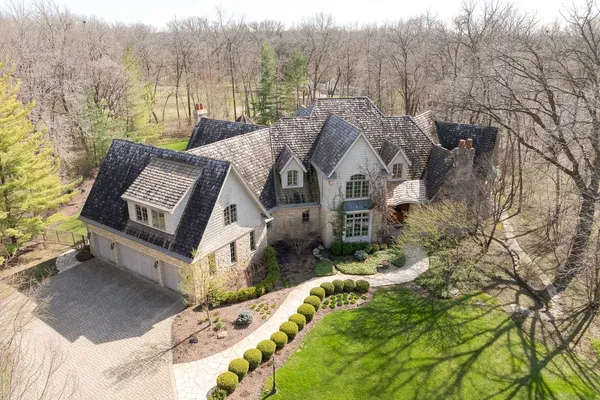 $2,600,000 | 33W551 Hub Road, Wayne, IL 60184