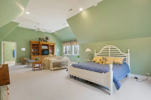 $2,600,000 | 33W551 Hub Road, Wayne, IL 60184