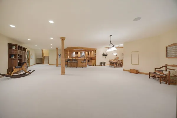 $2,600,000 | 33W551 Hub Road, Wayne, IL 60184