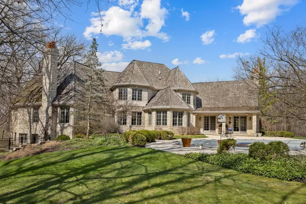 $2,600,000 | 33W551 Hub Road, Wayne, IL 60184