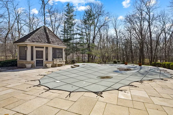 $2,600,000 | 33W551 Hub Road, Wayne, IL 60184