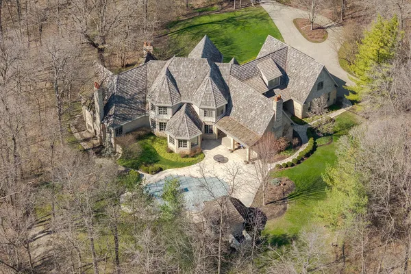 $2,600,000 | 33W551 Hub Road, Wayne, IL 60184