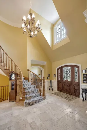 $2,600,000 | 33W551 Hub Road, Wayne, IL 60184