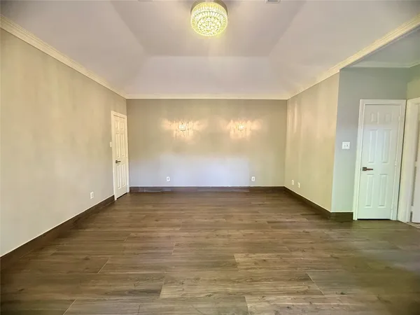 $2,500 | 8006 Oakwood Bend Drive, Houston, TX 77040