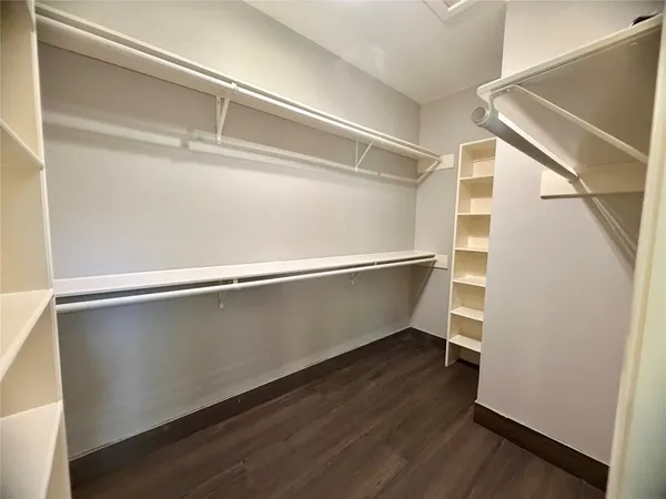 $2,500 | 8006 Oakwood Bend Drive, Houston, TX 77040