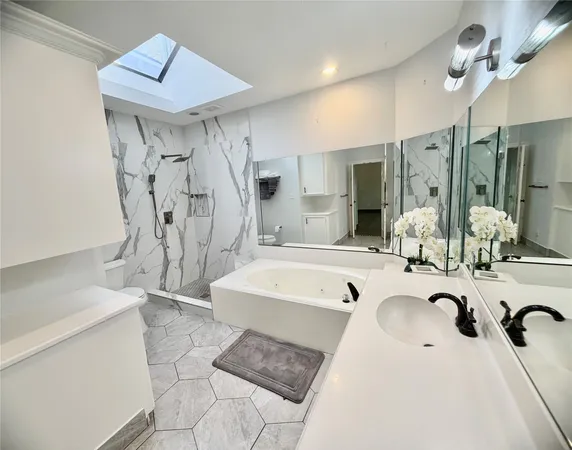 $2,500 | 8006 Oakwood Bend Drive, Houston, TX 77040