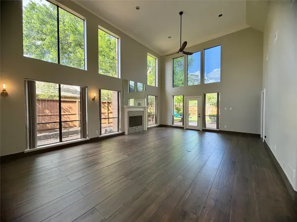 $2,500 | 8006 Oakwood Bend Drive, Houston, TX 77040