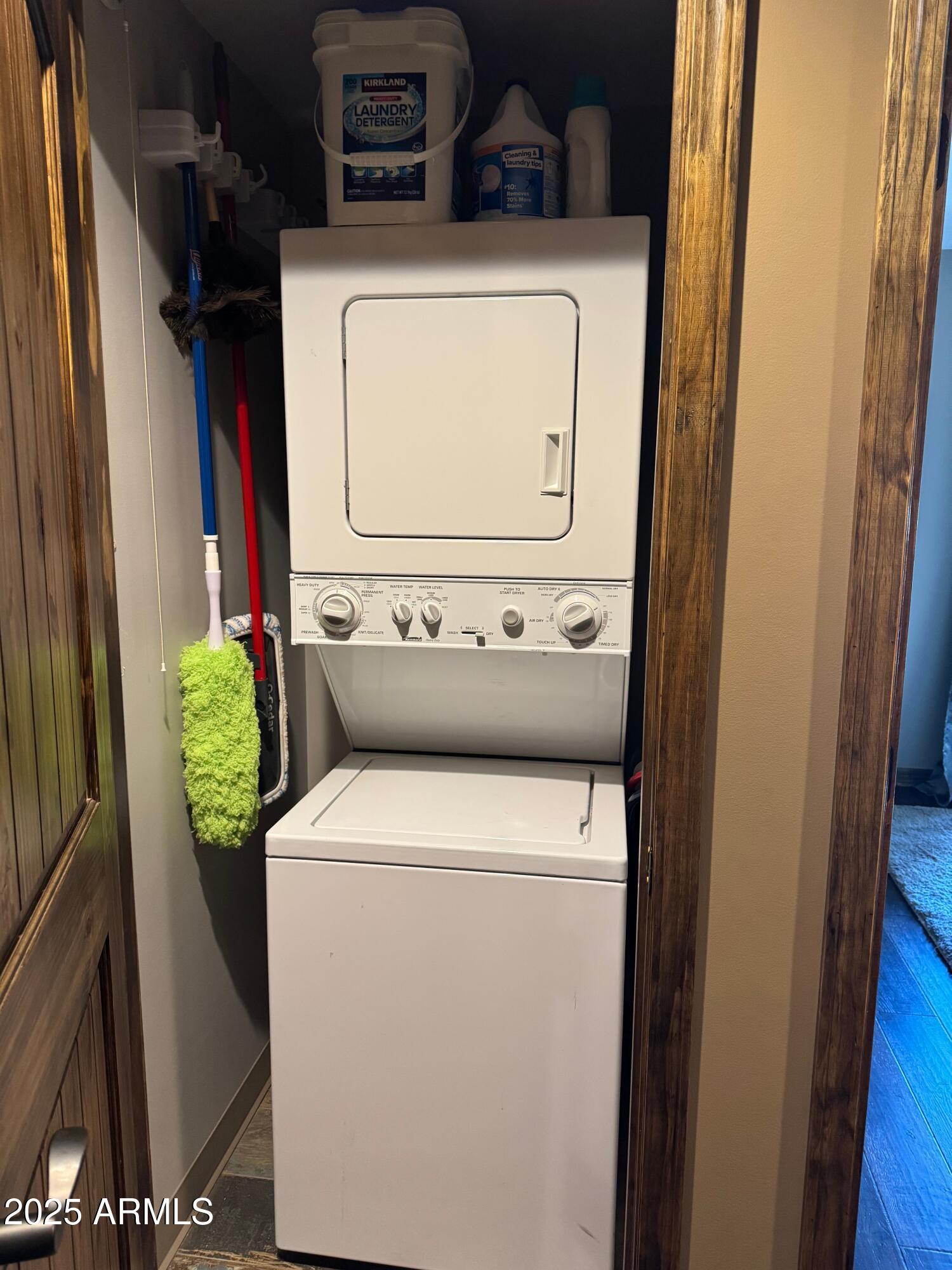 3998 Bloody Basin Road Pine, AZ 85544 - Photo 23 of 71 a utility room with dryer and washer