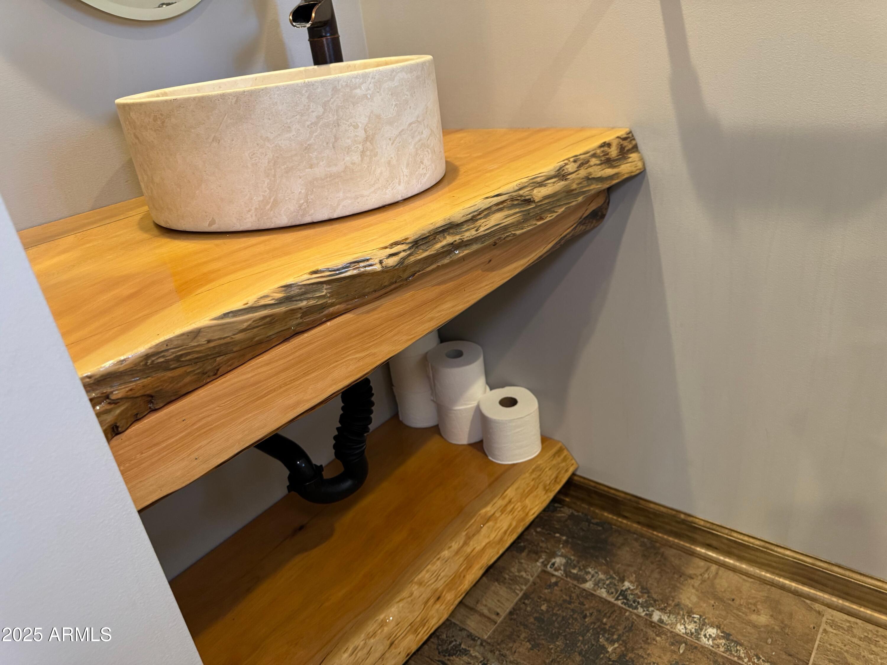 3998 Bloody Basin Road Pine, AZ 85544 - Photo 44 of 71 a view of a living room