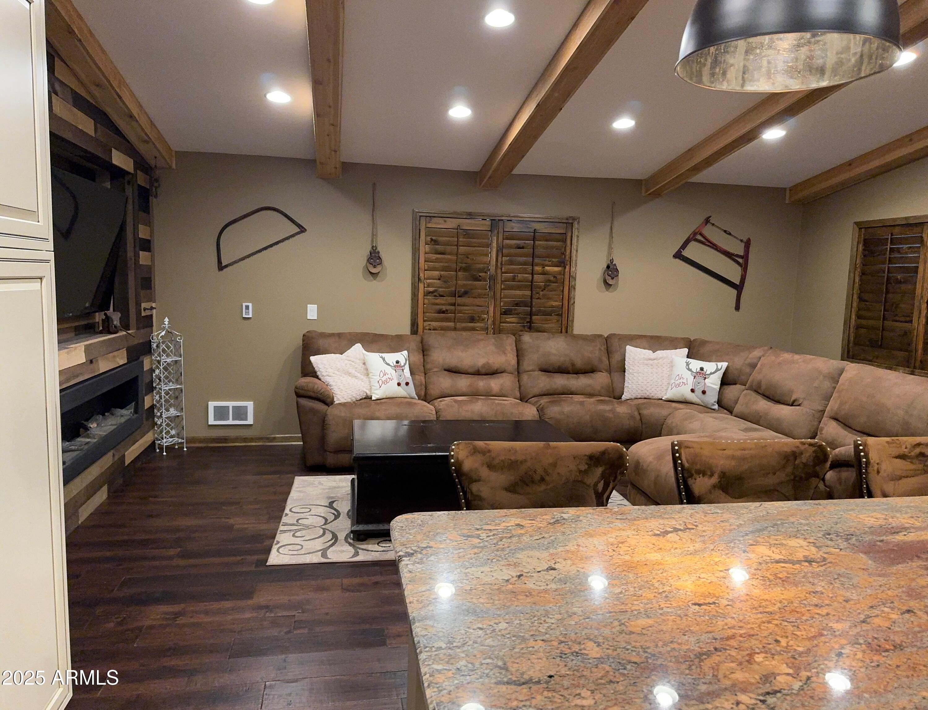 3998 Bloody Basin Road Pine, AZ 85544 - Photo 6 of 71 a living room with furniture
