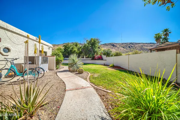 $875,000 | 1121 West Aster Drive, Phoenix, AZ 85029