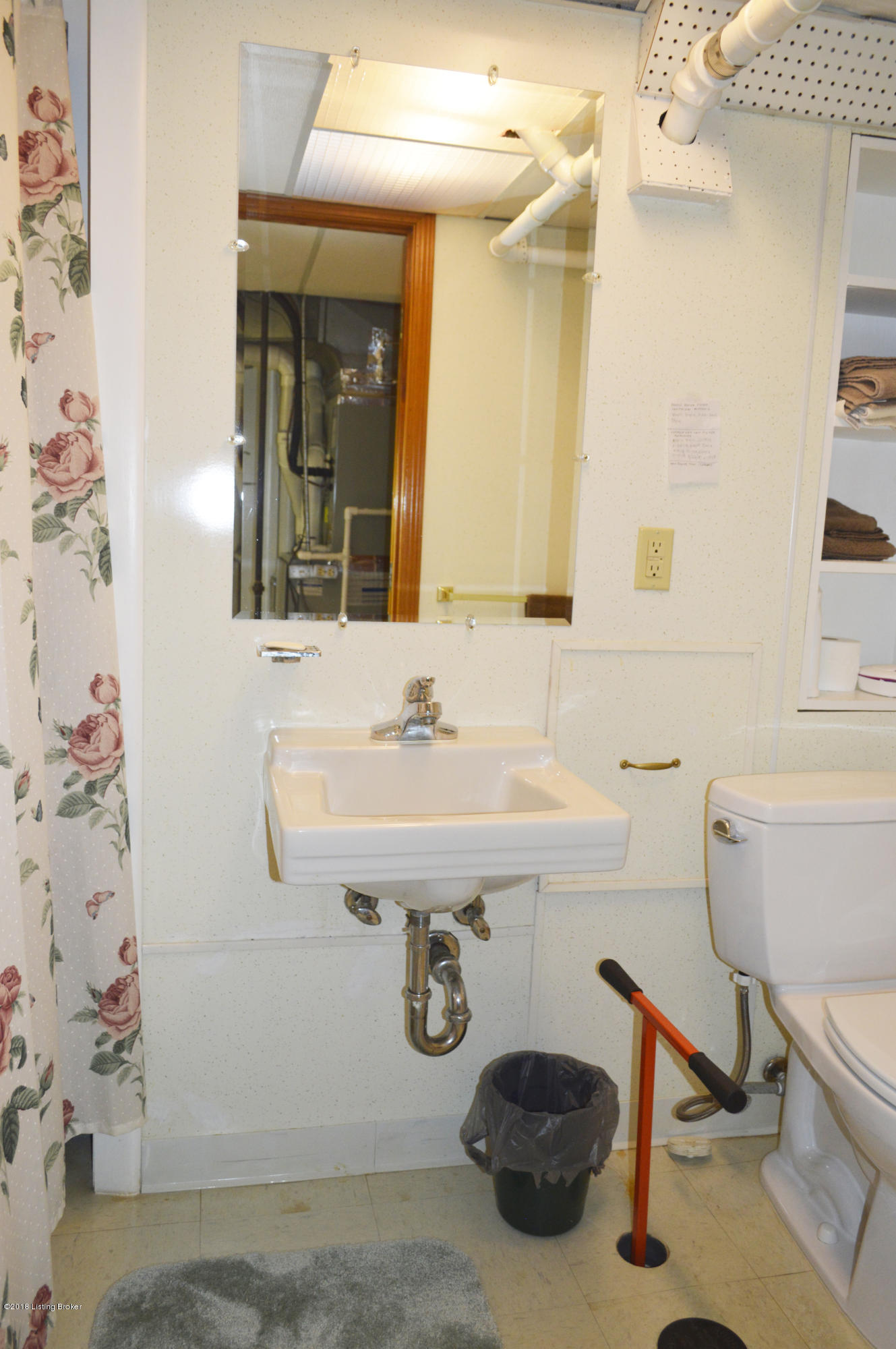3201 Radiance Road Louisville, KY 40220 - Photo 31 of 31 Basement Full Bathroom