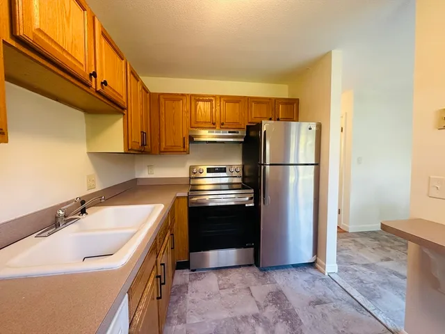 $2,600 | 232 Rock Street, Unit 232, Norwood, MA 02062