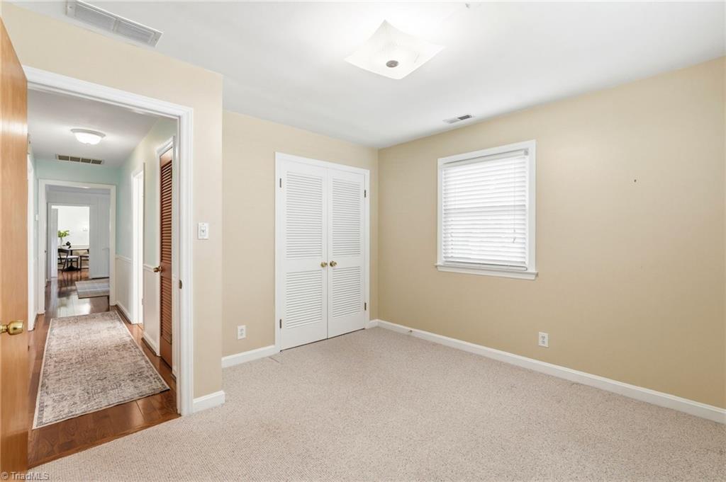 112 Queensbury Road Winston-Salem, NC 27104 - Photo 27 of 42