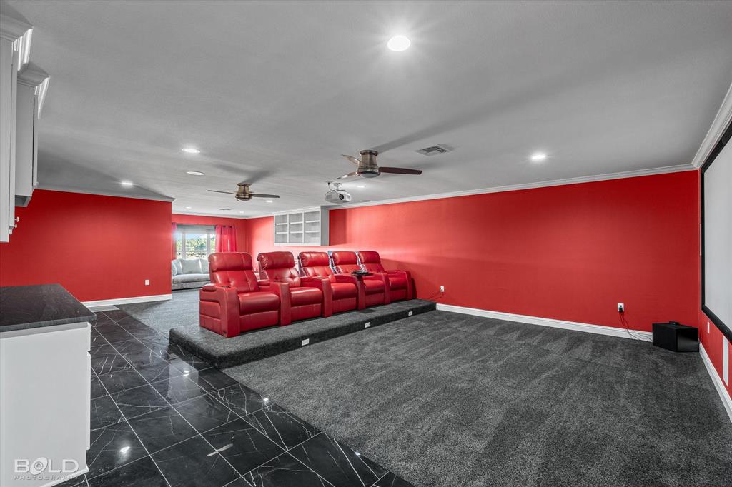 9480 McCain Road Shreveport, LA 71107 - Photo 28 of 40 a room with gym equipment